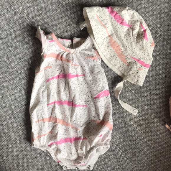 Matching summer Romper and Hat - Picture 1 of 3